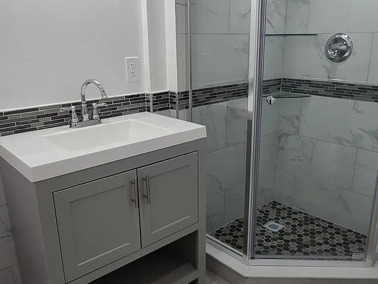 6340 Crombie St — Photo 25