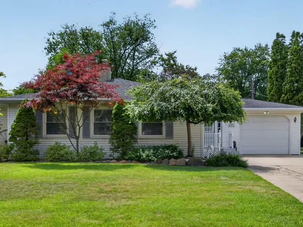 4007 Sudbury Ct, Midland, MI 48642