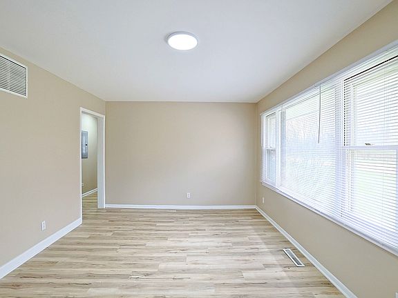 4th image of 107 Georgine St