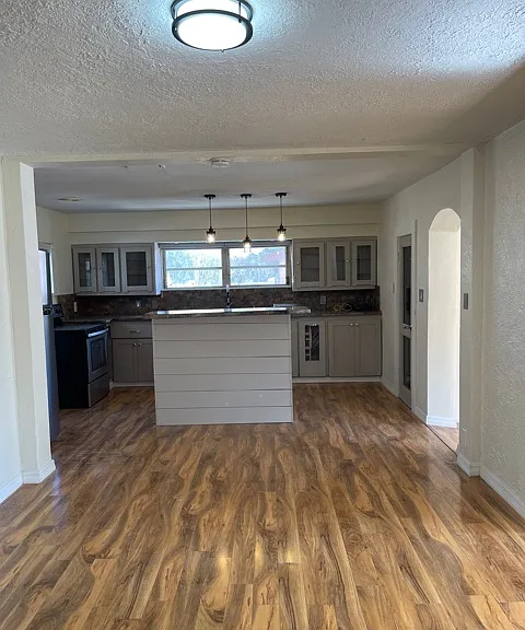 1731 W Saint Louis St — Photo 13