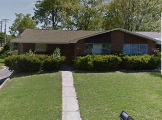 20 Hollandia Dr, Fairview Heights, IL 62208