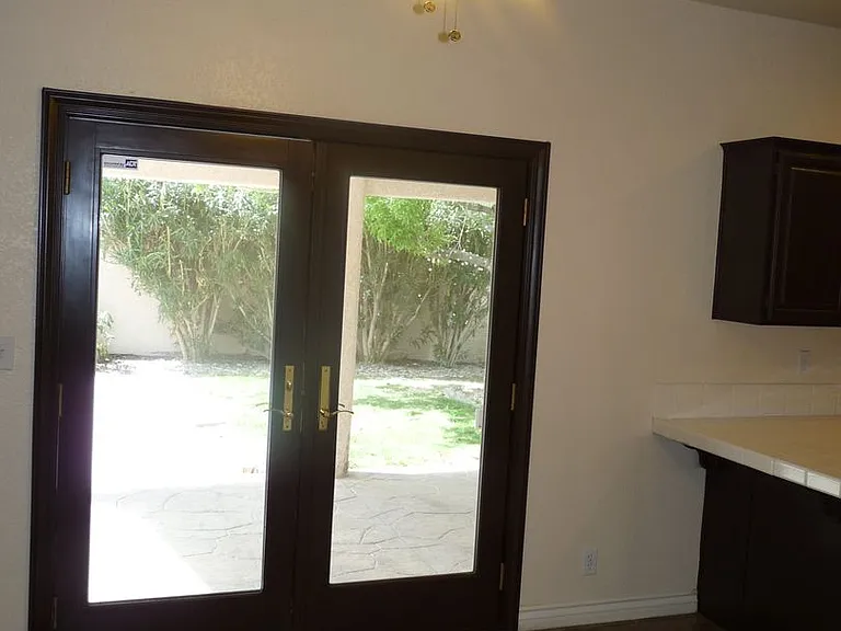 7845 Meadow Creek St — Photo 5