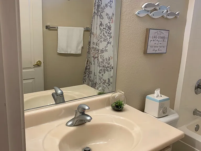 15509 W Coral Pointe Dr — Photo 10