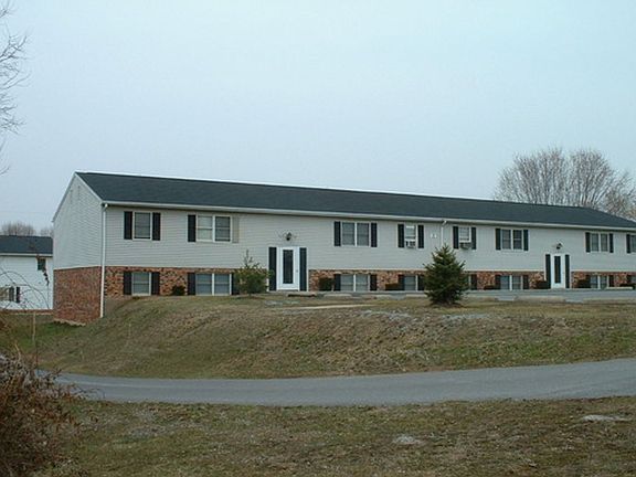 2nd image of 17 Hinton Ct #6