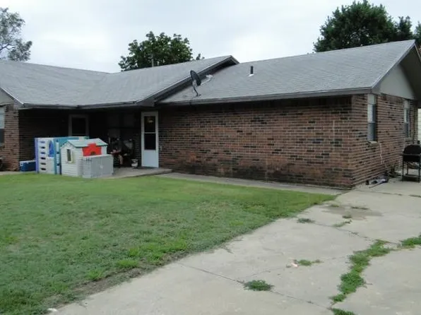 226 S Mount Carmel Ave #228, Wichita, KS 67213