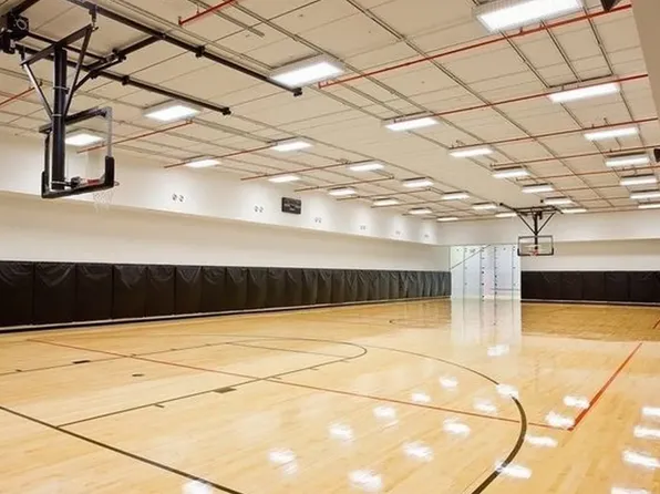 60 Riverside Boulevard image 21 of 27