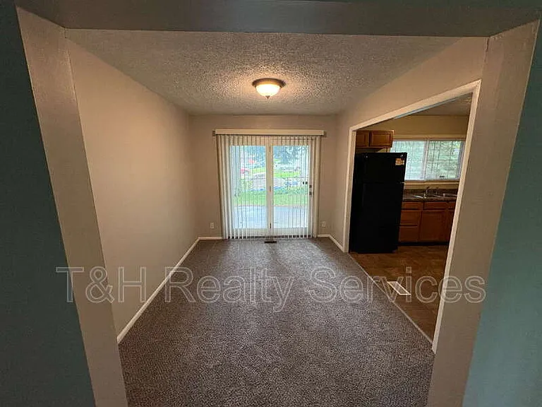 3644 Celtic Dr — Photo 5