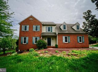 18 Brookview Ln, Shrewsbury, PA 17361
