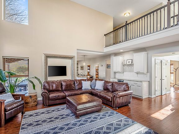 5th image of 421 Preservation Ln