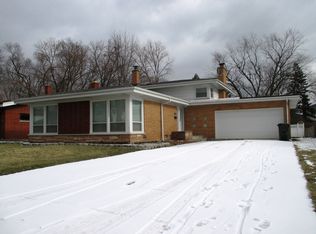 737 Ash St, Flossmoor, IL 60422