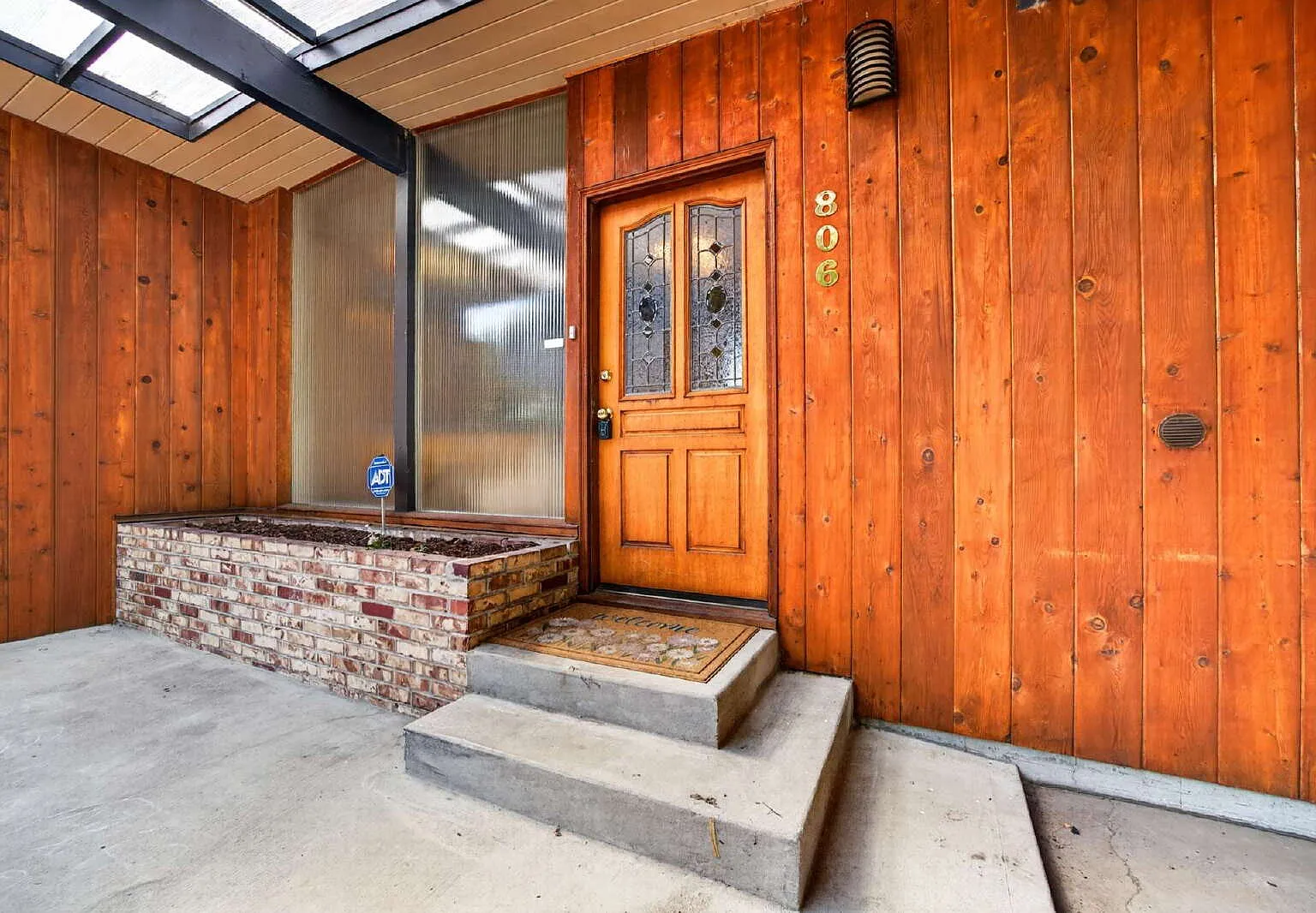 3 bed, 2.0 bath, $3,200 — Photo 4