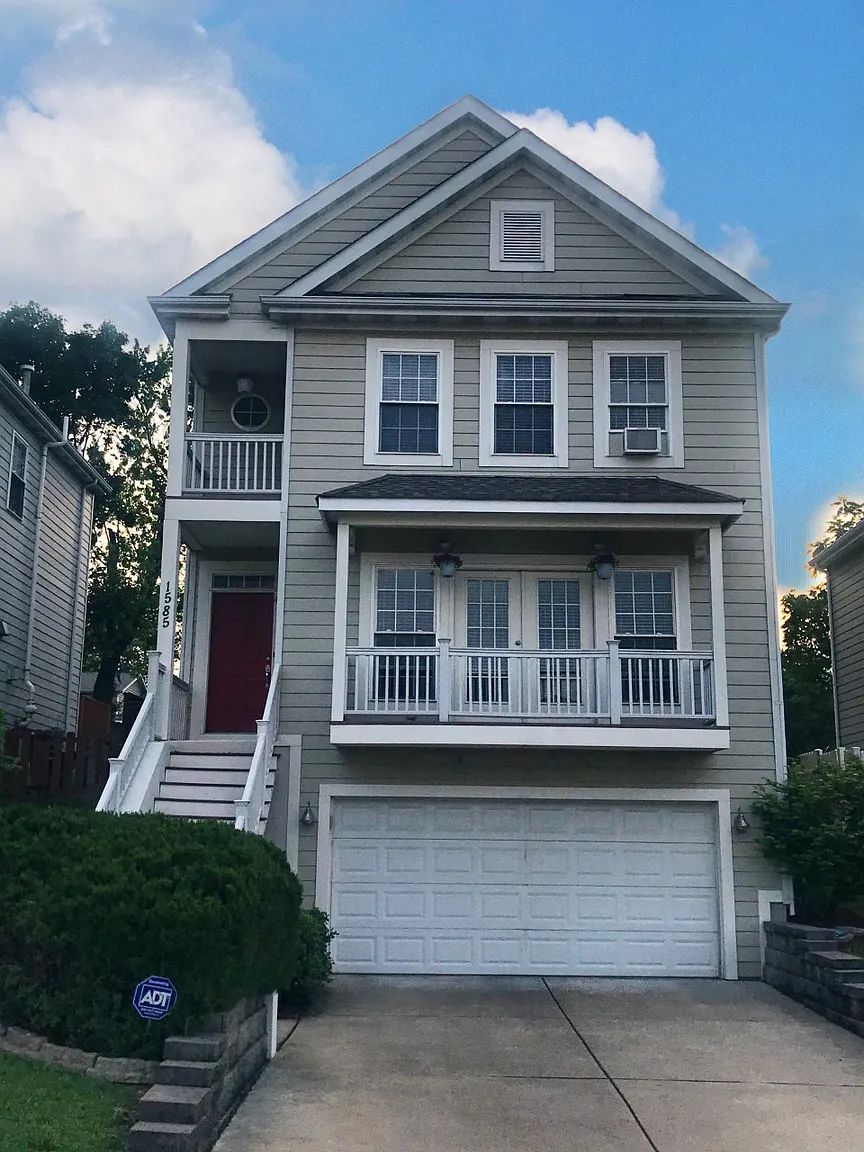 1585 Fairmount Ave photo 1