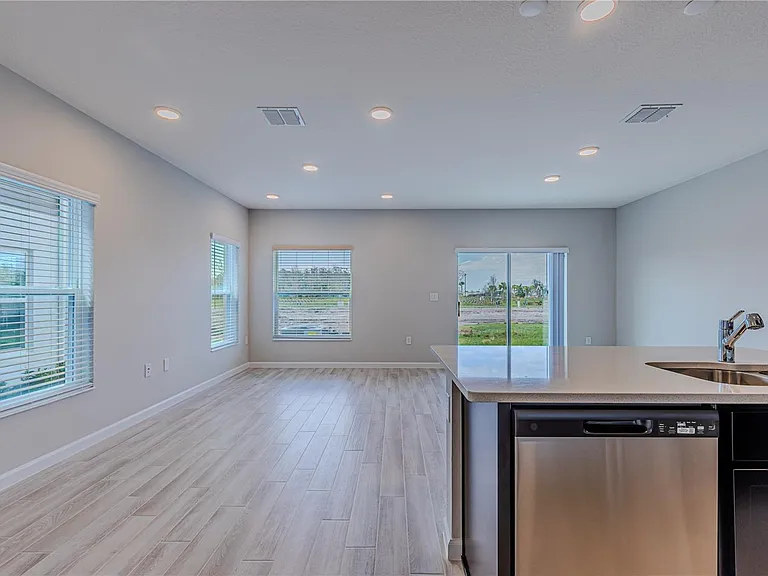 5060 Rain Shadow Dr — Photo 5