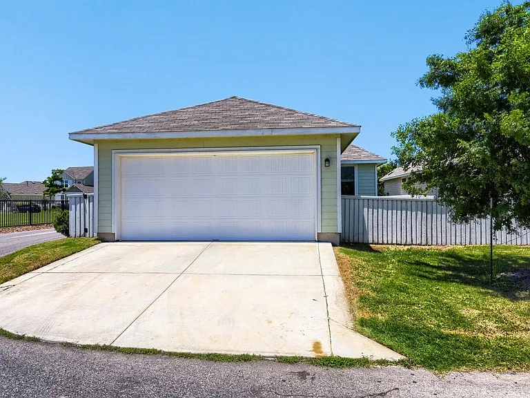 1310 Goforth Rd — Photo 23