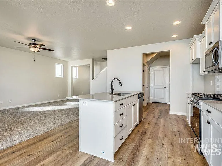 3068 N Laughridge Ave — Photo 10