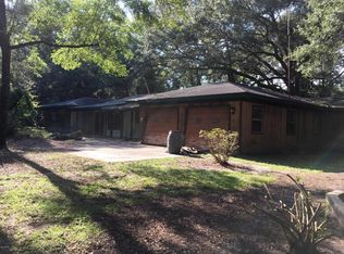 4177 River Rd, Vernon, FL 32462