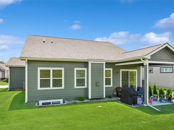 9135 Jamison Dr, West Des Moines, IA 50266