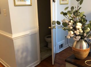 2251 Sweetbriar Dr, Alexandria, VA 22307