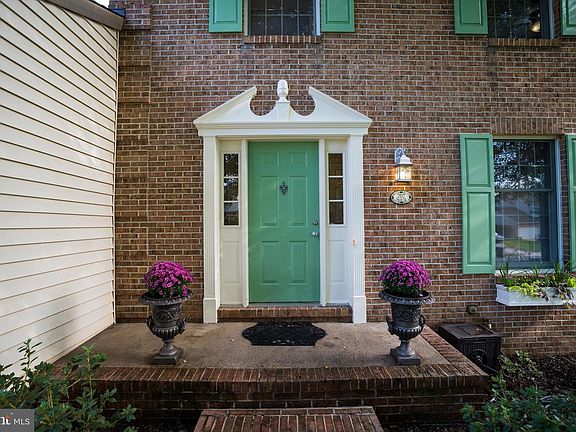 2nd image of 707 Paige Cir