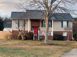 417 Olympic View Ct, Seymour, TN 37865