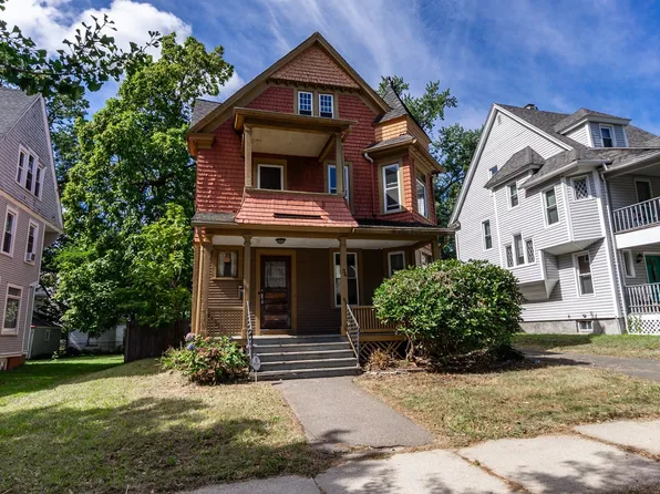 34 Parkwood St, Springfield, MA 01108