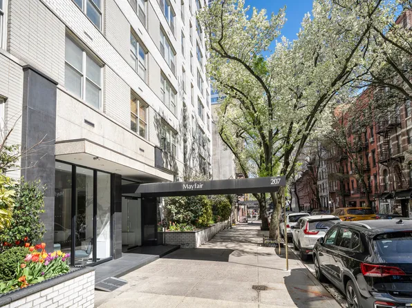 207 East 74th Street 7F image 8 of 8