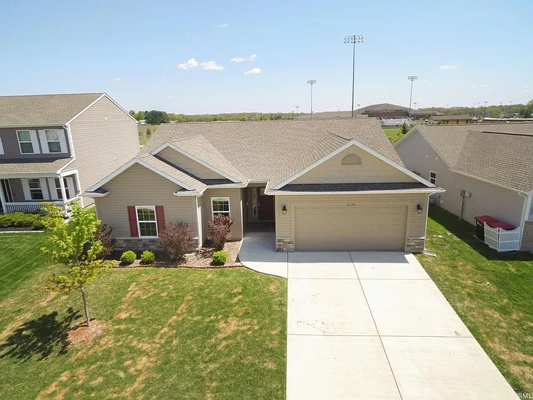 6173 Silvercreek Dr — Photo 2