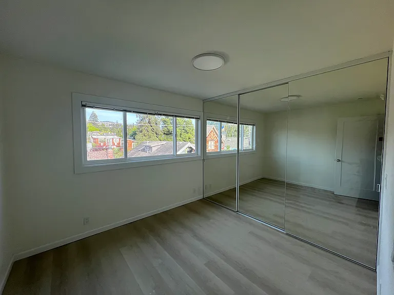 2511 Prince St #9 — Photo 19