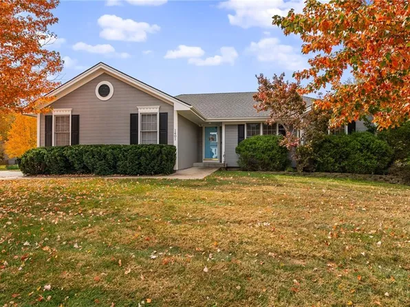 1401 NW 71st Ct, Kansas City, MO 64118