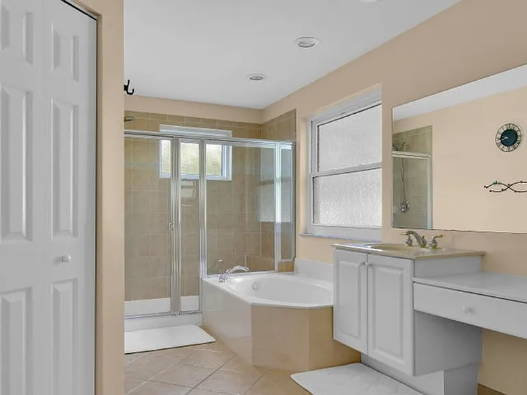 9022 Dupont Pl — Photo 23