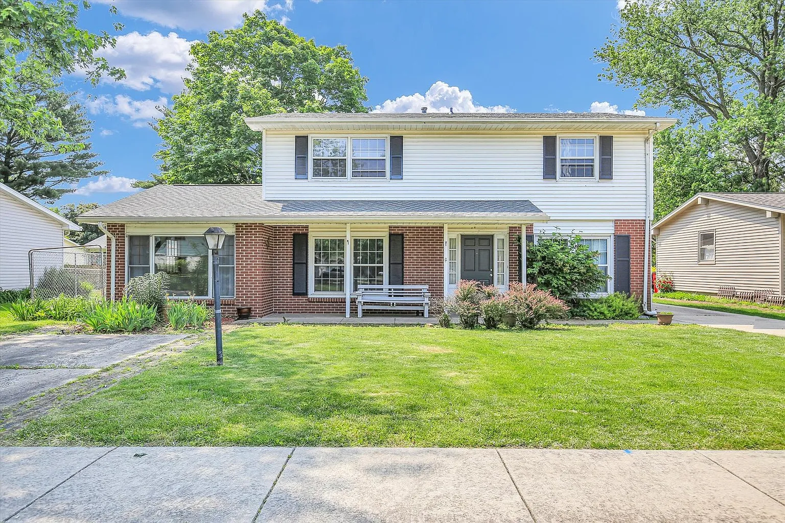 2107 Barberry Dr photo 1