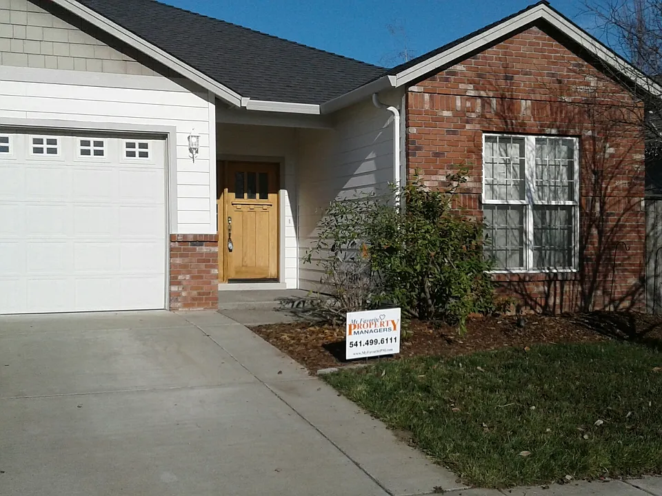 2657 Brookdale Dr