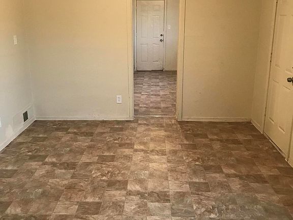 5th image of 517 W District St #8