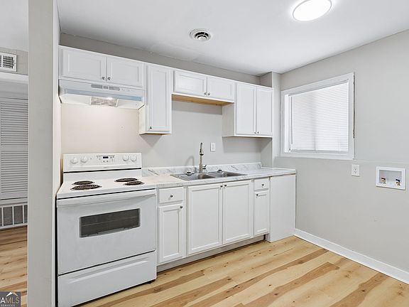 5th image of 4855 College St APT 7