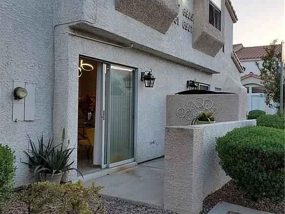 2nd image of 6861 Coral Rock Dr