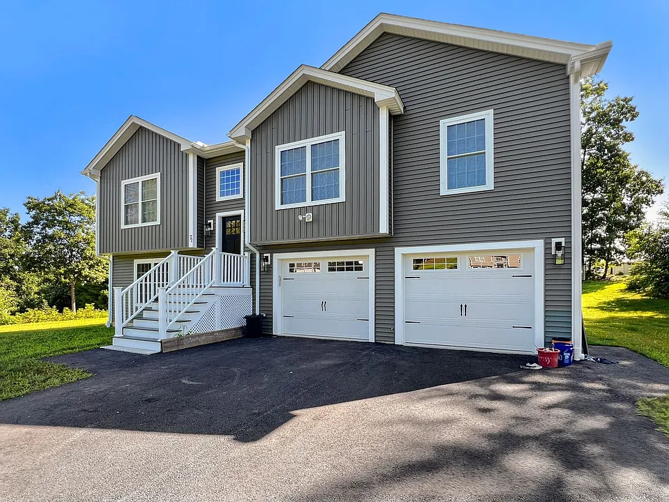 71 Donovan Dr
