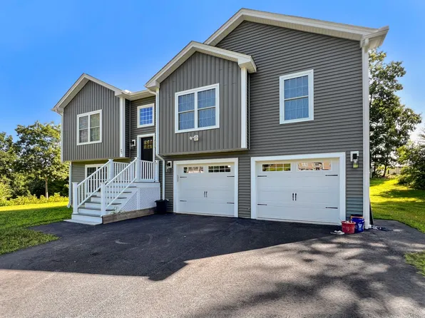 71 Donovan Dr, Quinebaug, CT 06262