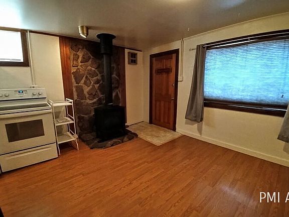 4th image of 328 1/2 Martin St