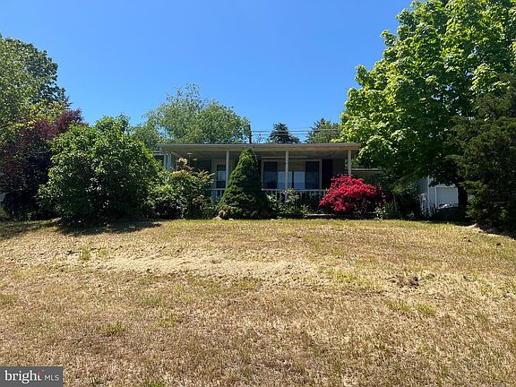 3rd image of 19804 W Davis Hill Dr