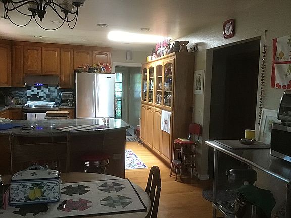 4th image of 8959 Holmes Way