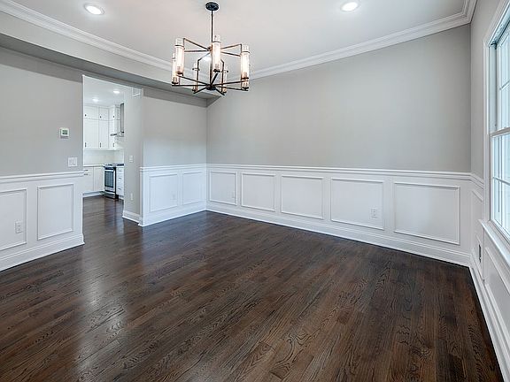 3rd image of 23 Normandie Pl