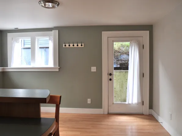 106 NW 56th St, Seattle, WA 98107