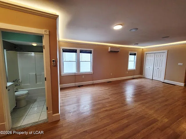208 Wyoming Ave #3 — Photo 8