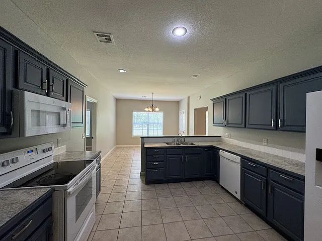 1109 N Wren Dr — Photo 5