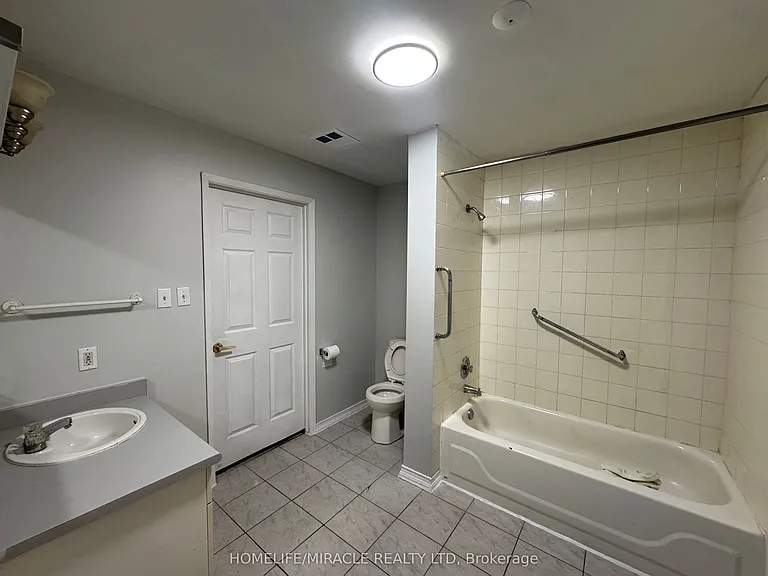 565 Kennedy Rd #3 — Photo 8