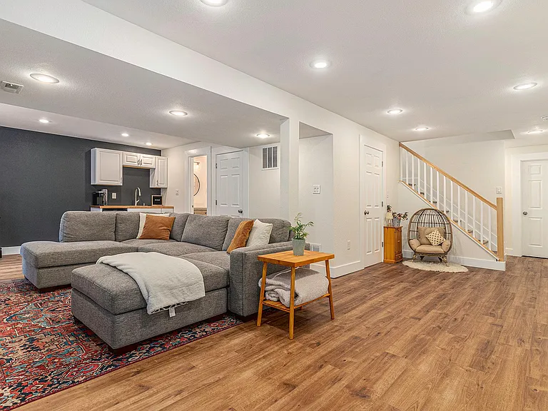 8219 Radcliff Dr — Photo 31