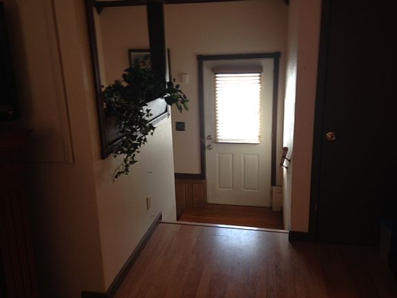 3rd image of 401 9th Ave NW