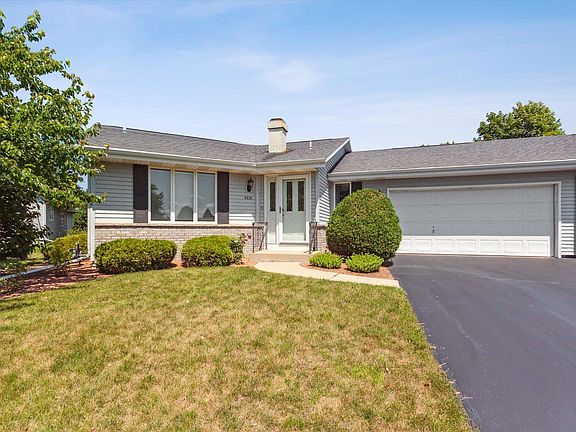 2nd image of 4031 Devereaux Dr