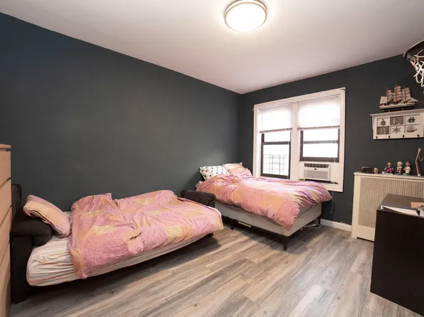 504 Grand Street image 9 of 13