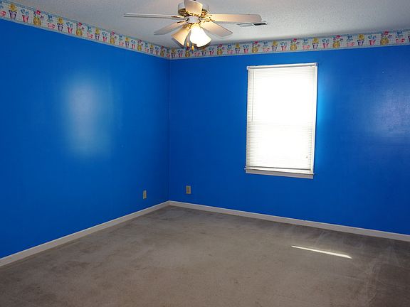 4th image of 1240 Archwood Dr